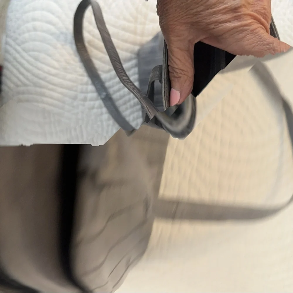 Light gray eel skin purse - Picture 3 of 3